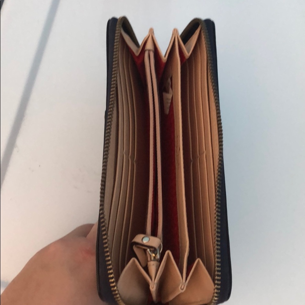 Kate Spade Wallet - Picture 2 of 2